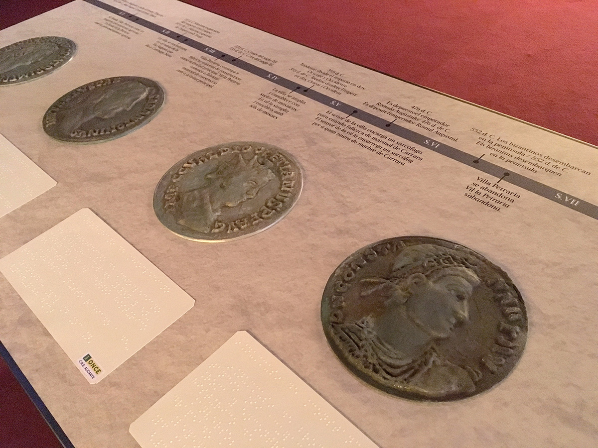 Maquetas táctiles de monedas romanas